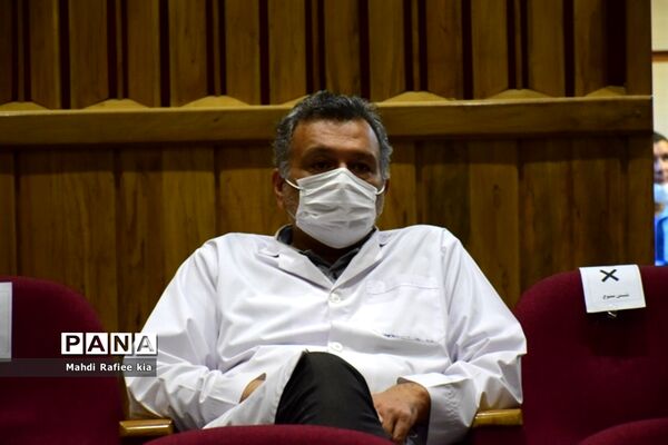 برگزارى مراسم روز پزشک جهت قدردانى از پزشکان فعال بخش‌هاى کرونایى آذربایجان شرقى