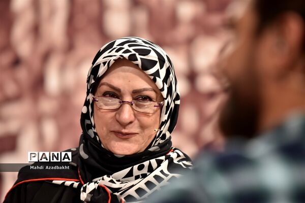 فصل چهارم چهل‌تیکه