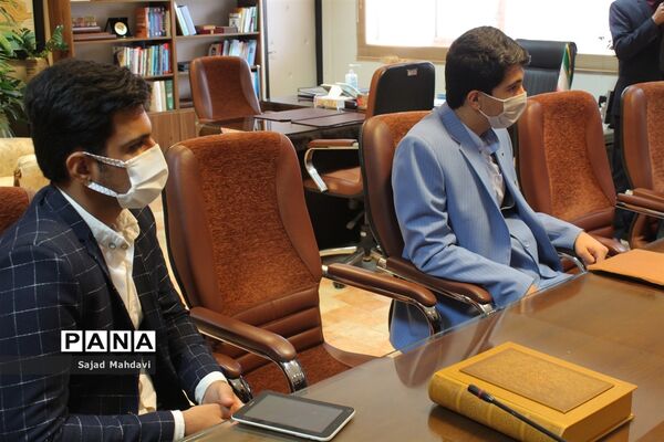 دیدار نمایندگان مجلس دانش‌آموزی مازندران با استاندار