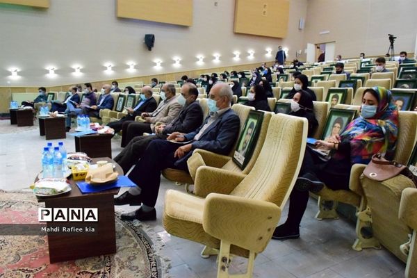 برگزارى نشست خبرى و مطبوعاتى رئیس سازمان جهاد کشاورزى آذربایجان شرقى با اصحاب رسانه به مناسبت هفته دولت