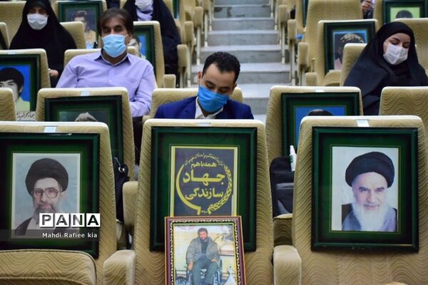 برگزارى نشست خبرى و مطبوعاتى رئیس سازمان جهاد کشاورزى آذربایجان شرقى با اصحاب رسانه به مناسبت هفته دولت
