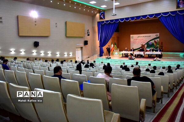 برگزارى نشست خبرى و مطبوعاتى رئیس سازمان جهاد کشاورزى آذربایجان شرقى با اصحاب رسانه به مناسبت هفته دولت
