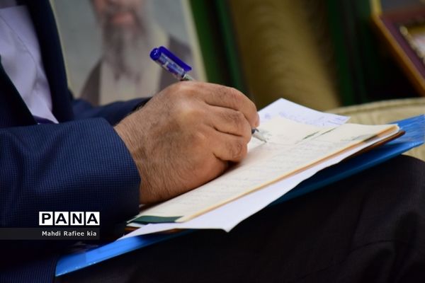 برگزارى نشست خبرى و مطبوعاتى رئیس سازمان جهاد کشاورزى آذربایجان شرقى با اصحاب رسانه به مناسبت هفته دولت