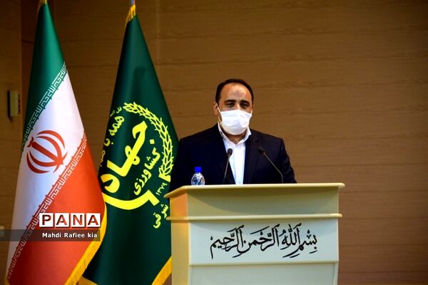 برگزارى نشست خبرى و مطبوعاتى رئیس سازمان جهاد کشاورزى آذربایجان شرقى با اصحاب رسانه به مناسبت هفته دولت