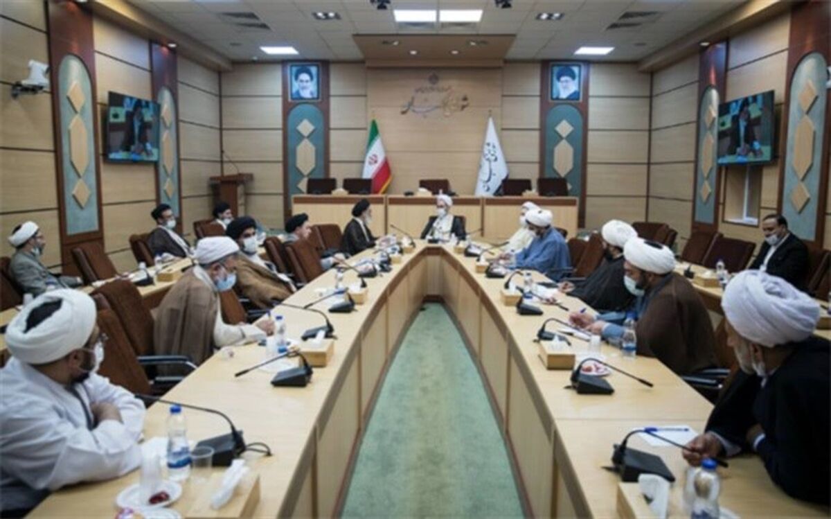 آیت‌الله اعرافی: نمایندگان در تصویب مصوبات به اسناد بالادستی نظام دقت کافی داشته باشند