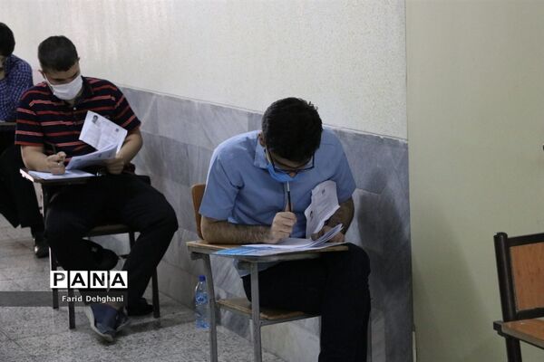 بازدید مدیرکل آموزش و پرورش خراسان رضوی از روند برگزاری کنکور ۹۹ در مشهد