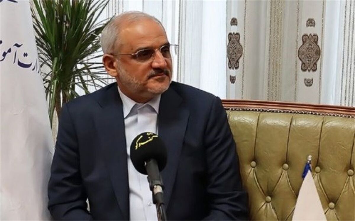 حاجی میرزایی: ۴ هزار میلیارد تومان وام کم بهره به فرهنگیان از سوی بانک ملی اختصاص داده می‌شود