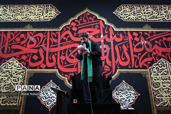 شب سوم محرم در هیئت ریحانه‌الحسین