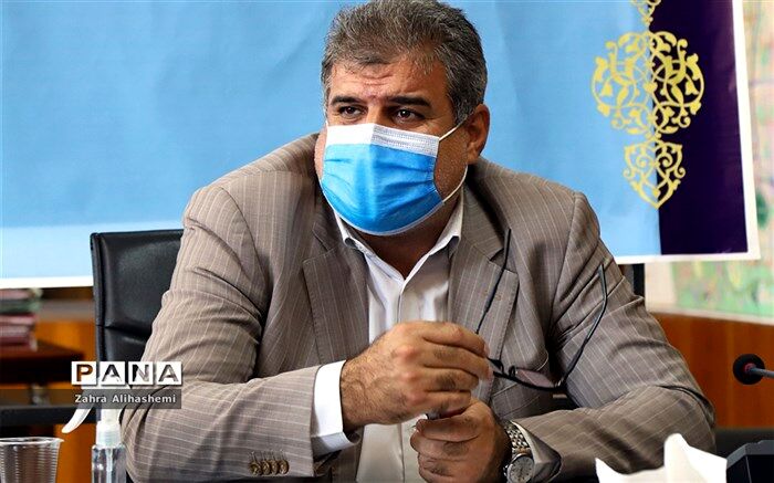 فولادوند: دانش‌آموزان شهر تهران سال تحصیلی را با آموزش‌های غیرحضوری آغاز می‌کنند