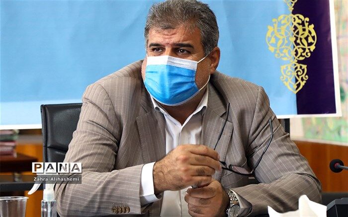فولادوند: دانش‌آموزان شهر تهران سال تحصیلی را با آموزش‌های غیرحضوری آغاز می‌کنند