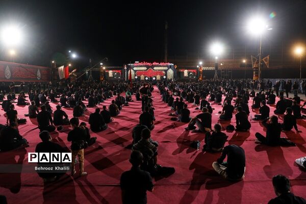 عزاداری حسینی در هیئت ریحانه‌الحسین