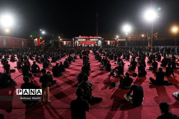 عزاداری حسینی در هیئت ریحانه‌الحسین