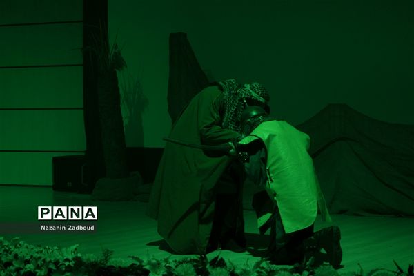 اجرای نمایش حنای خون