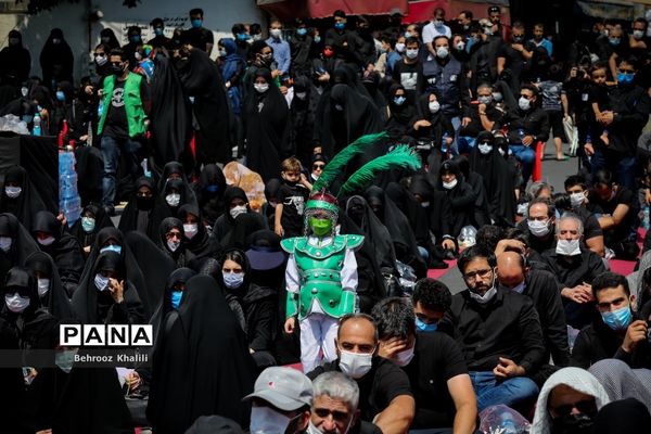 عزاداری ظهر عاشورای حسینی در امام زاده صالح (ع)