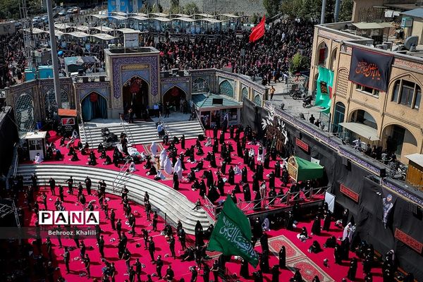 عزاداری ظهر عاشورای حسینی در امام زاده صالح (ع)