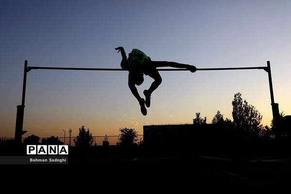 مسابقات جایزه بزرگ دوومیدانی آقایان