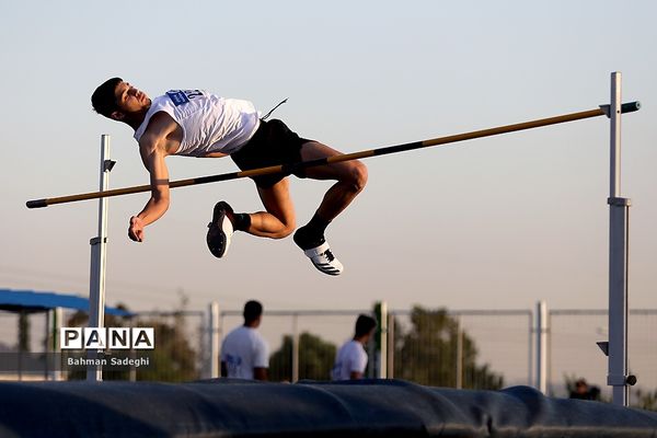 مسابقات جایزه بزرگ دوومیدانی آقایان