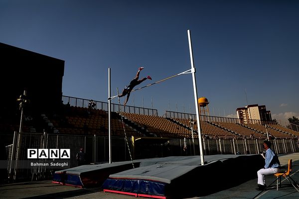 مسابقات جایزه بزرگ دوومیدانی آقایان