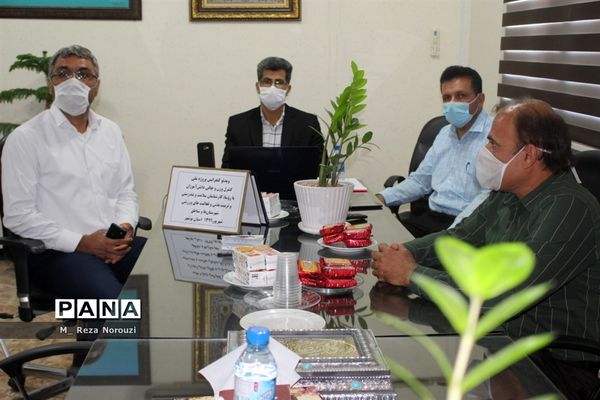 ویدئو کنفرانس پروژه ملی کنترل وزن و چاقی دانش آموزان  اداره کل آموزش و پرورش استان بوشهر