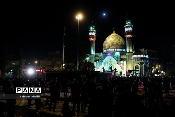 مراسم عزاداری شب تاسوعای حسینی (ع) در میدان فلسطین