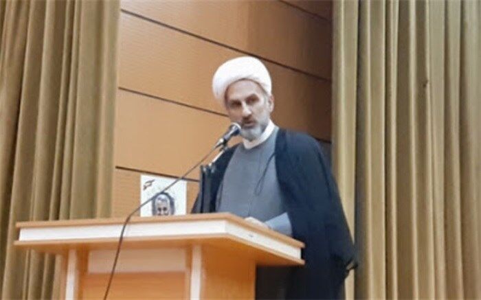 پیام بزرگ عاشورا «انسان‌سازی» است