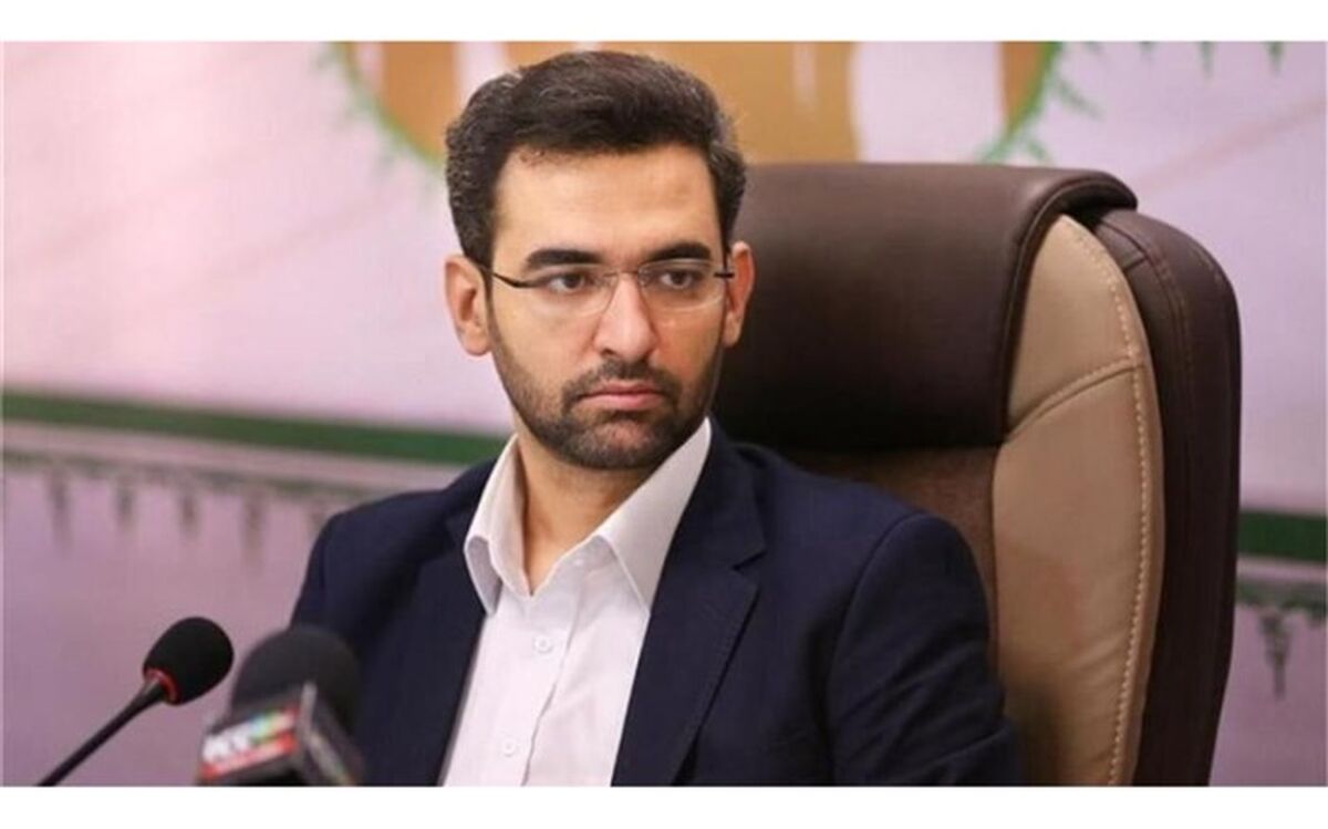 آذری جهرمی: دستگاه‌های ناظر در شناسایی شبکه‌های شایعه‌پرداز برخورد جدی کنند