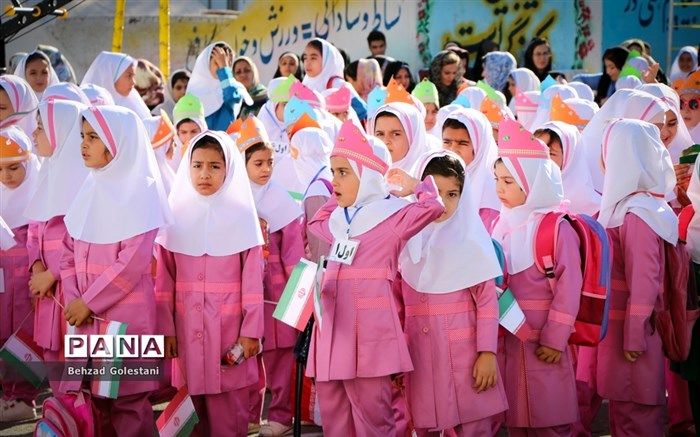 از آغاز توزیع کتاب‌های درسی تا رونمایی از نسخه جدید اپلیکیشن شاد