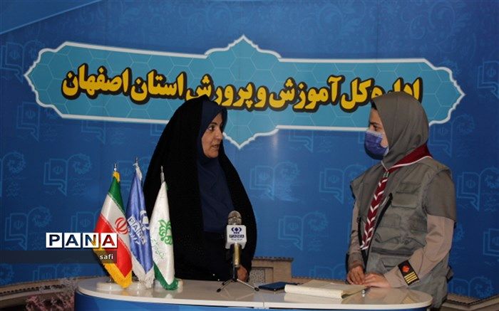 در مقاطع پیش دبستانی و اول ابتدایی اولویت حضور دانش آموزان به صورت گروه های خیلی کوچک است.