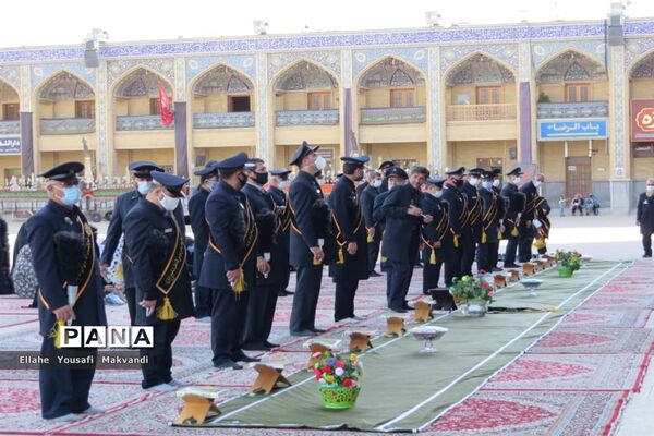 آیین سفره صلوات  و روضه خوانی در حرم مطهر احمد بن موسی (ع)شاهچراغ شیراز در ایام محرم