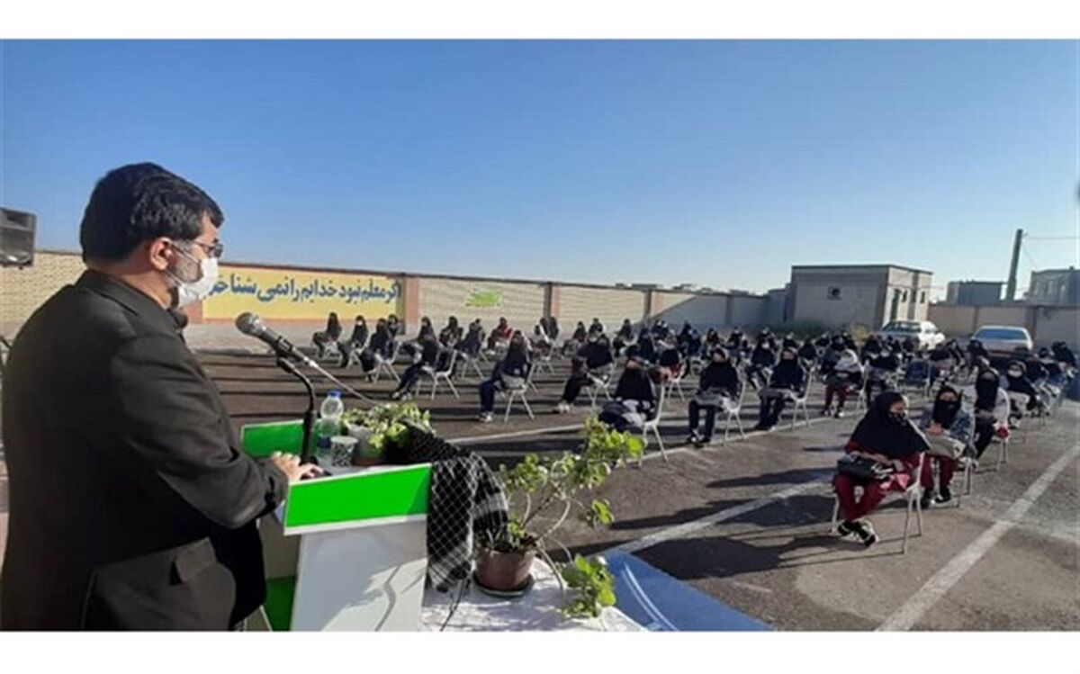 دانش آموزان الگو‌های فرهنگ سازی در جامعه هستند