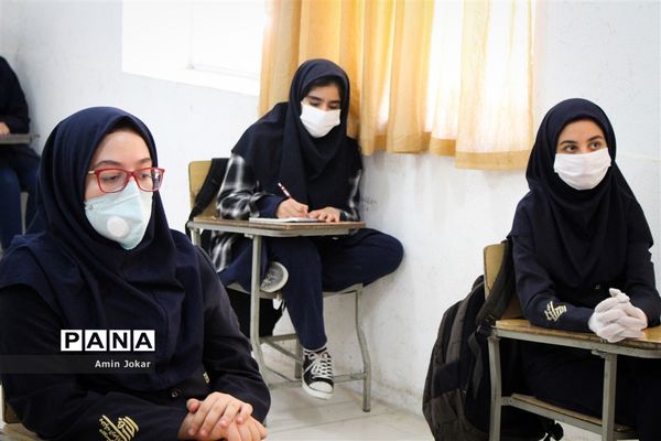 آیین استانی نواختن زنگ آغاز سال تحصیلی در شیراز