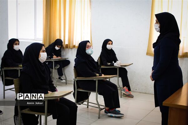 آیین استانی نواختن زنگ آغاز سال تحصیلی در شیراز
