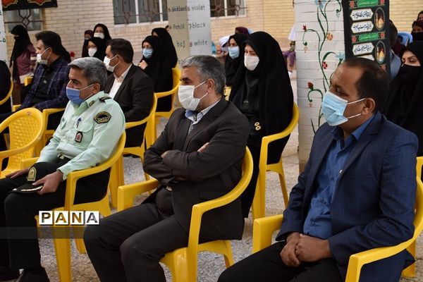 نواختن زنگ آغاز سال تحصیلی جدید درمدارس بهاباد