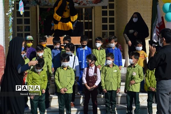 آیین بازگشایی مدارس و نواخته شدن زنگ سال تحصیلی جدید در بافق