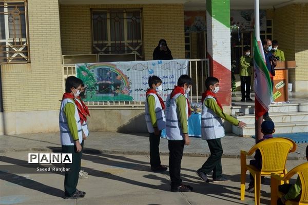 آیین بازگشایی مدارس و نواخته شدن زنگ سال تحصیلی جدید در بافق