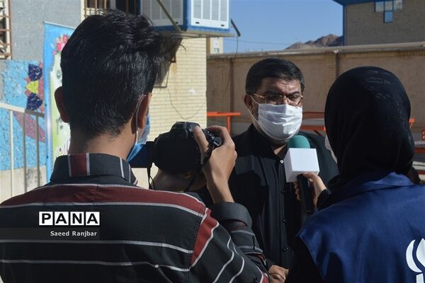 آیین بازگشایی مدارس و نواخته شدن زنگ سال تحصیلی جدید در بافق