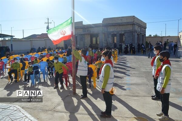 آیین بازگشایی مدارس و نواخته شدن زنگ سال تحصیلی جدید در بافق