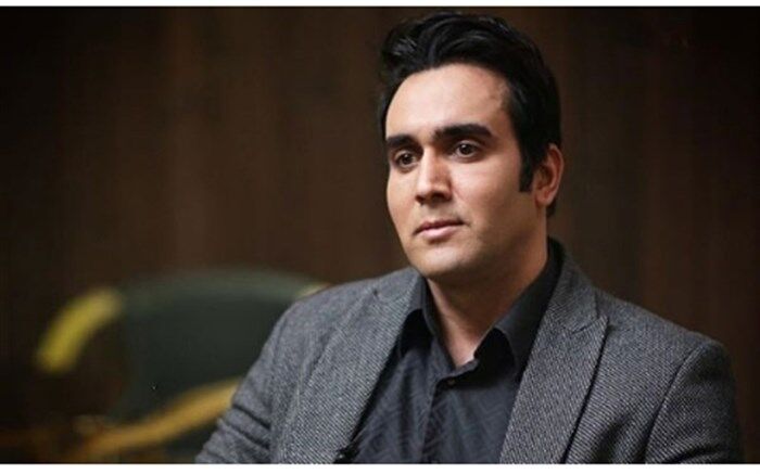 کودکی و نوجوانی آقای بازیگر در قاب تصویر