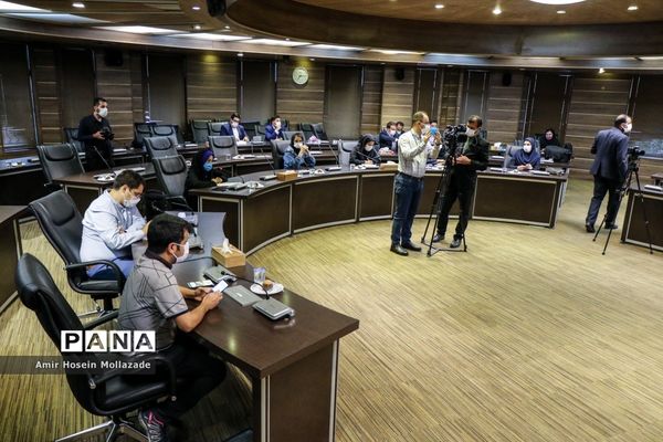 نشست خبری معاون علمی و فناوری رئیس جمهور