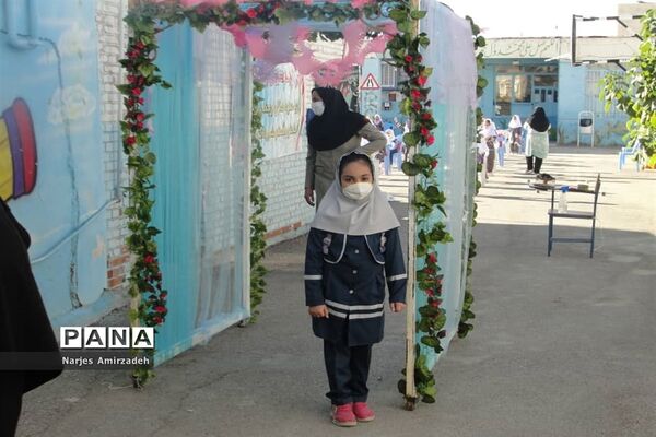 جشن شکوفه ها در دبستان شایگان فسا