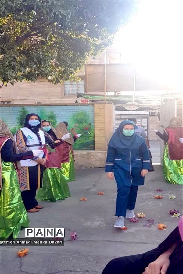 آیین نمادین بازگشایی مدارس شهرستان ملایر توسط دانش آموزان پیشتاز