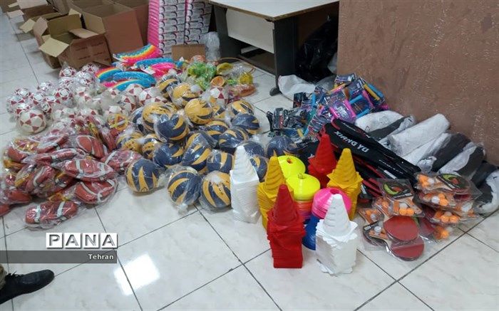 آماده سازی تجهیزات ورزشی منطقه ۱۱ برای حضور در مراسم کاروان ورزشی شهرتهران