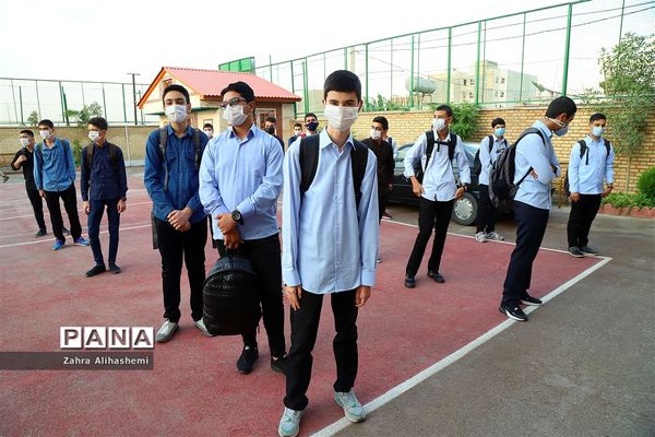 مدارس زیر سایه کرونا - 2