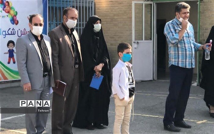 بازدیدمعاون پرورشی منطقه۳ از دبستان رازی