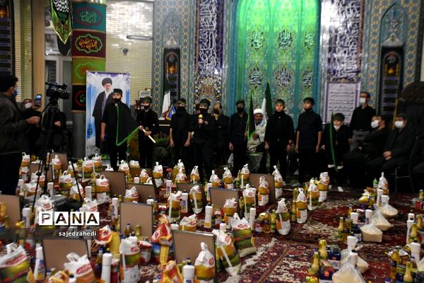 اهدایی بسته های معیشتی در مسجد عباسیه تبریز