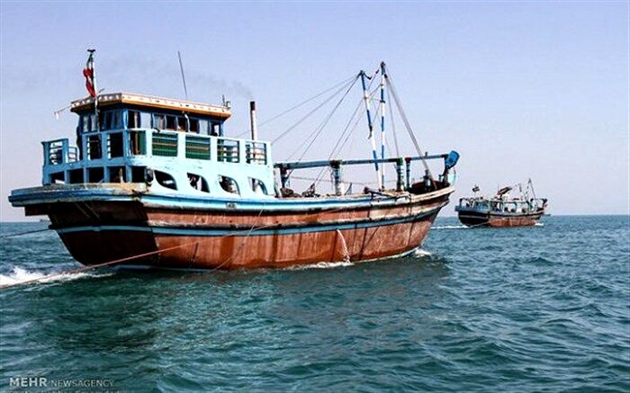 توقیف سه فروند شناور حامل کالای قاچاق در آبهای شمالی خلیج فارس