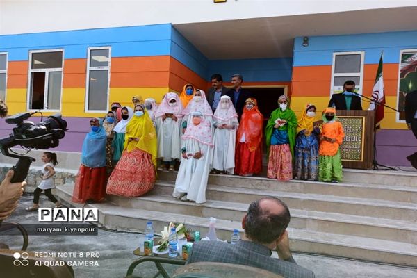 آیین افتتاح دبستان دخترانه مهر عظام در مسجدسلیمان