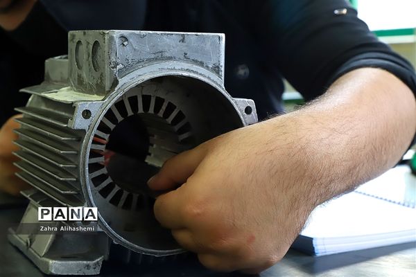 مدارس زیر سایه کرونا-5