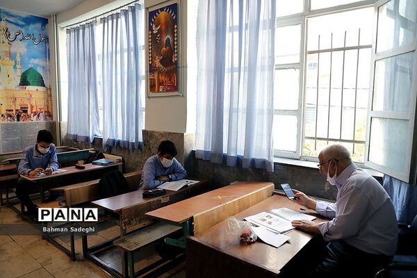 مدارس زیر سایه کرونا -6