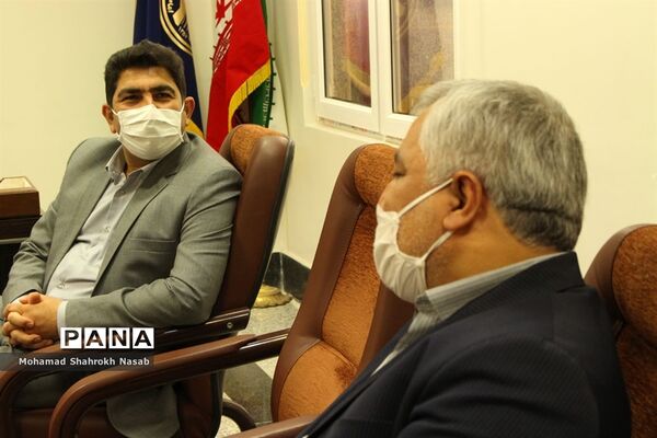 نشست هم‌اندیشی شور عاطفه‌ها